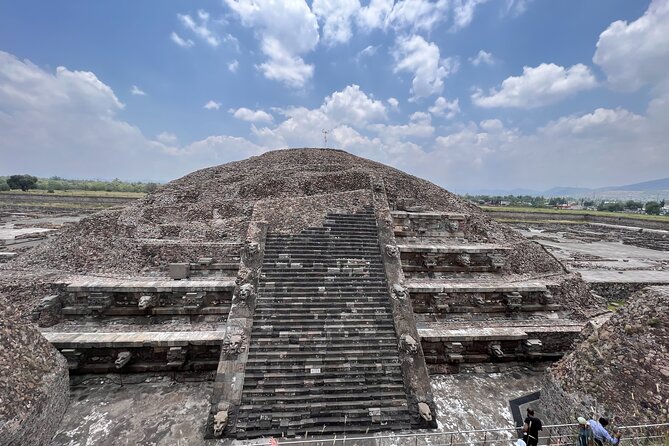 100% Private Tour in Teotihuacán Pyramids from Mexico City - The 7:00 or 8:00 departure question