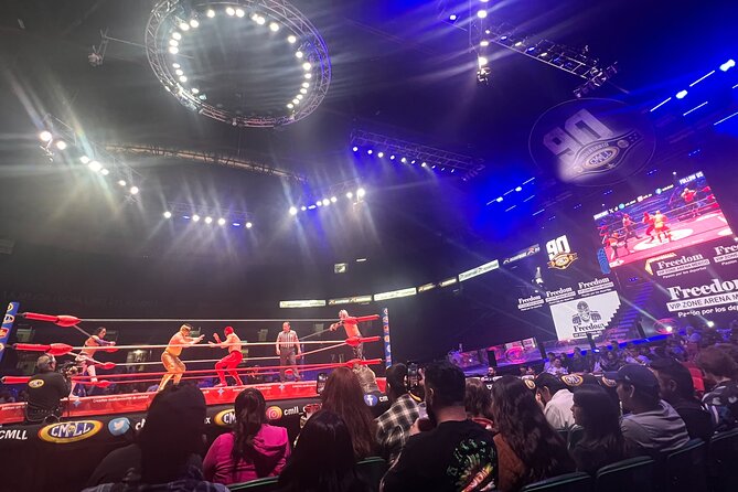 2 hours Lucha Libre Show (mexican wrestling) with transport - Arena México, the Cathedral of Mexican Wrestling