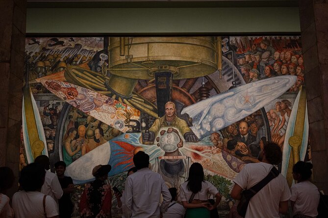2 Hours of Mexican Muralism with an Art Lover - Bellas Artes: start beneath the marble dome