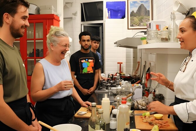 3h Cooking Class in Mexico City: 8 Recipes & Bottomless Drinks - Guacamole, Sopes, and the First Round of Drinks