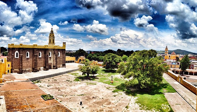6-Night Best of Central Mexico Tour: Teotihuacan Pyramids, Taxco, Cuernavaca and Puebla from Mexico City - Day 6: Huejotzingo, Puebla, and Cholula