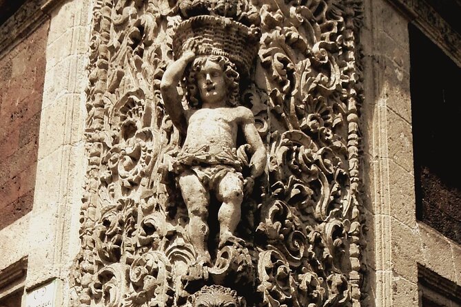 Architecture and History of Mexico City - Small Groups - House of Tiles: art, balconies, and three centuries of change