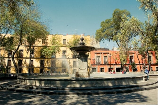 Arrivals & Survival of Jews in Mexico from 1519 - Behind the Metropolitan Cathedral and the Chapel of the Souls