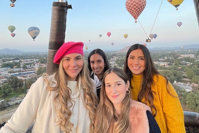 Balloon Flight and Teotihuacan Tour w/Breakfast from Mexico City - Walking through the pyramids with a certified guide