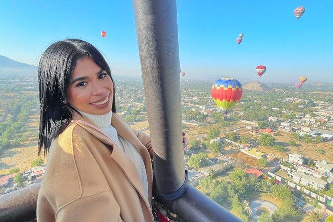 Balloon flight + Breakfast in cave + Pyramids + Pick up CDMX. - Leaving Mexico City before dawn