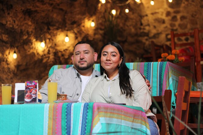 Balloon flight + Breakfast in cave + Pyramids + Pick up CDMX. - The 30 to 40 minute flight above Teotihuacan