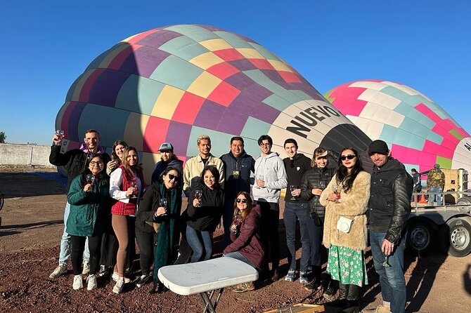 Balloon flight + Breakfast in cave + Pyramids + Pick up CDMX. - The pyramids of Teotihuacan
