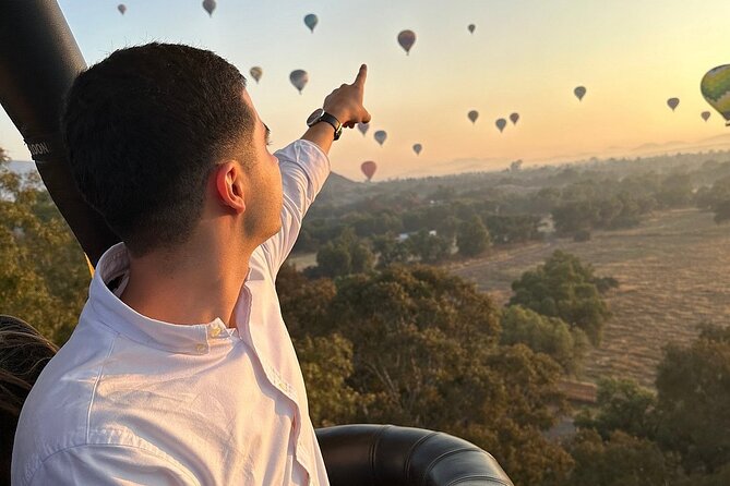 Balloon flight / Breakfast in the cave / CDMX pick-up + Pyramids - Obsidian, maguey, pulque, and tequila