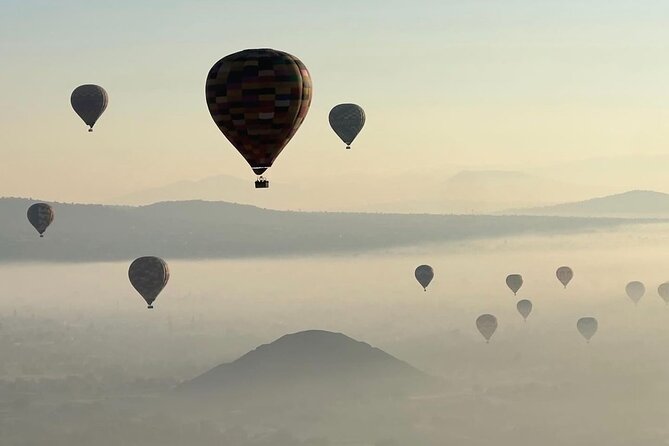 Balloon flight + Breakfast + Transportation from CDMX (SMALL GROUP) - The cave breakfast at La Cueva Xibalba