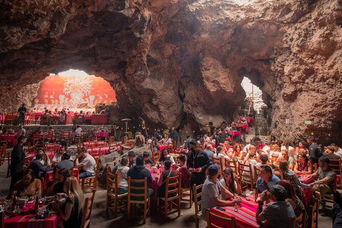 Balloon Flight + Cave Breakfast + Pick Up from CDMX or We Fly - The 4 a.m. start from Mexico City