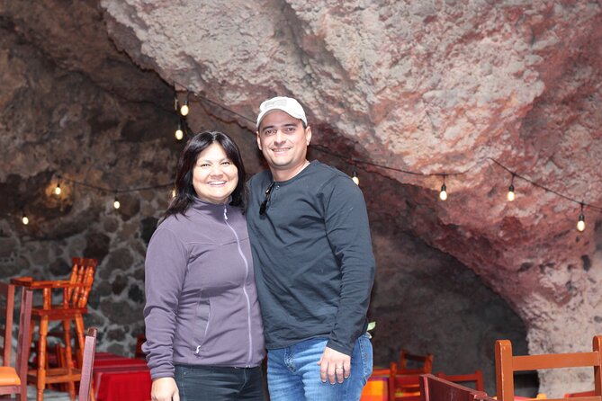 Balloon Flight with Breakfast in Cave and Pyramids of Teotihuacan - Flying above the Teotihuacan Valley at sunrise