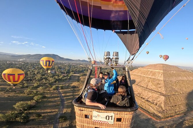 Balloon flight with breakfast in Cave and Pyramids tour from CDMX - Safety, photographs, and the human side