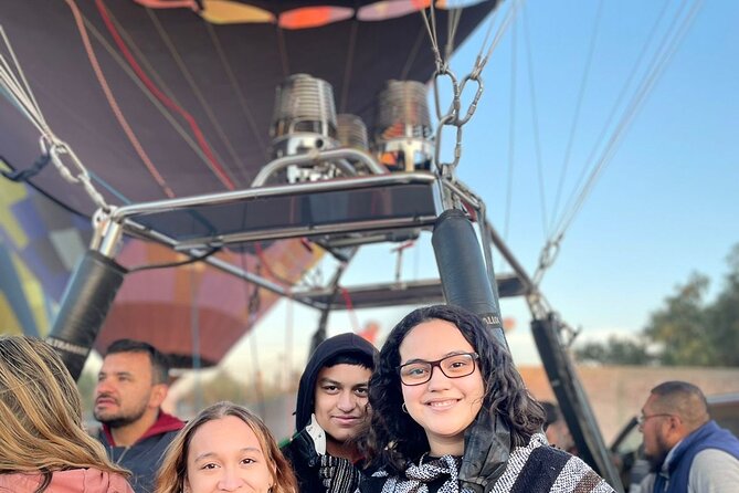 Balloon flight with private transportation and guided tour to Teotihuacán - The 5:00 AM pickup from Mexico City