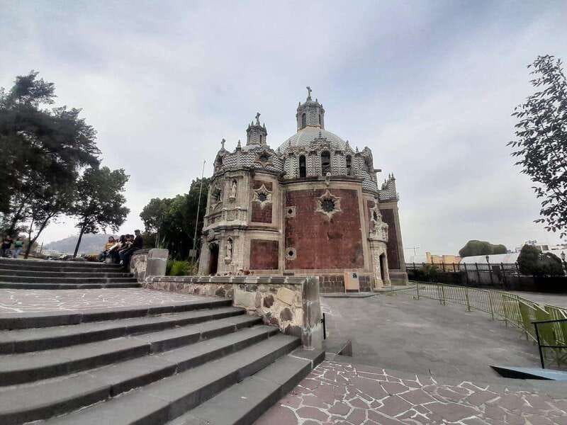 Basilica de Guadalupe: Complete Walking Tour - Plaza de las Americas and the modern basilica
