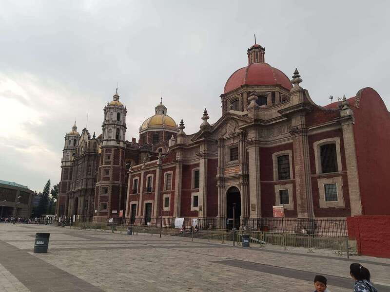 Basilica de Guadalupe: Complete Walking Tour - Ending on Calzada de Guadalupe