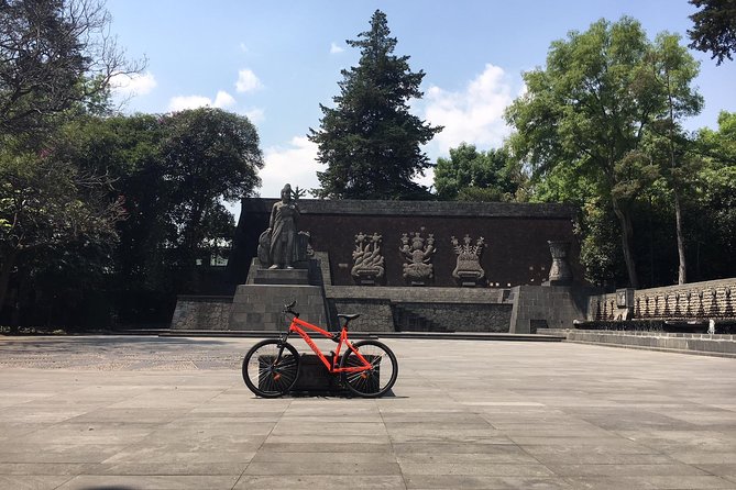 Bike Tour in Mexico City - Bikes, helmets, water, and practical comfort