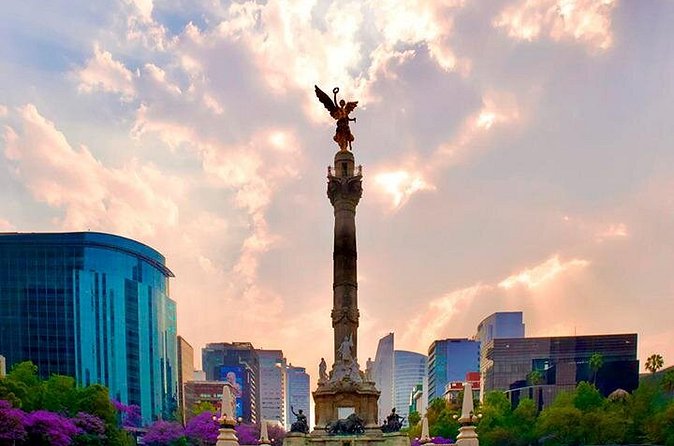 Bike Tour through Chapultepec, Reforma and the Zócalo / Mexico - Alameda Central and Palacio de Bellas Artes