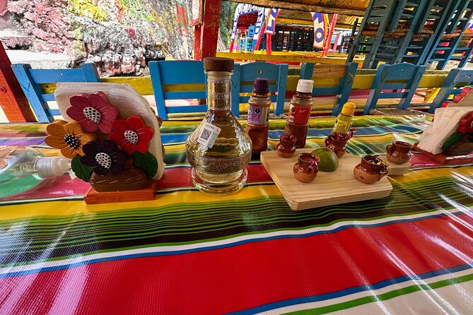 Boat Tour in Mexico City and Mezcal Fiesta with Food and ∞Drinks - Mexican food on the water