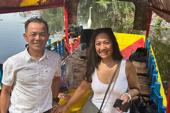 Boat tour in Mexico City with Live Guide with Food and Drinks - Seeing the floating gardens from the water