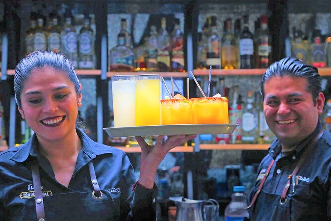 Cantinas -Traditional Mexican Bars of the Historic Center - Traffic, group size, and the three-hour clock