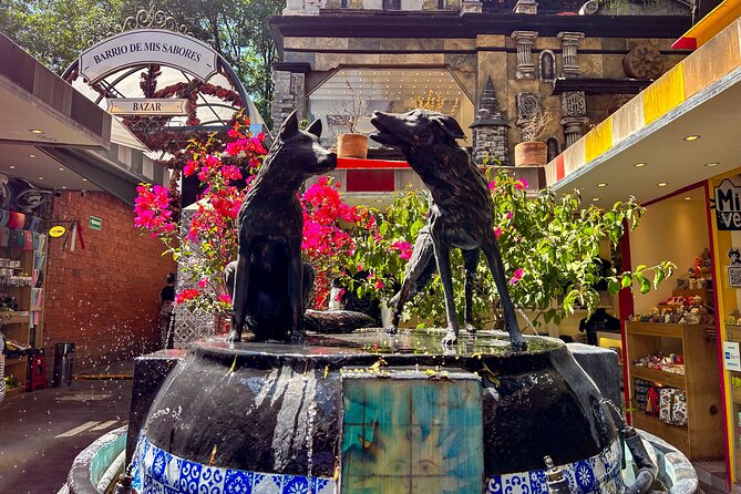 CDMX Enjoy a unique tour of Xochimilco and Coyoacán - UNAM Murals and the Story Told in Stone