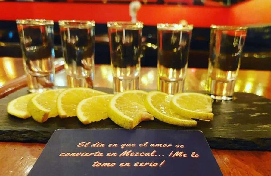 CDMX: Tacos and mezcal night tour - Three taquerias, one evening, plenty to taste