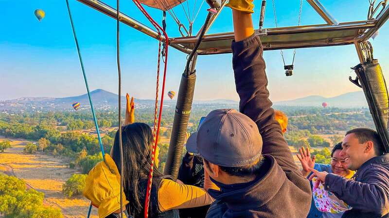 CDMX: Teotihuacan Balloon Flight with Optional Pyramids Tour - The obsidian workshop and tequila tasting