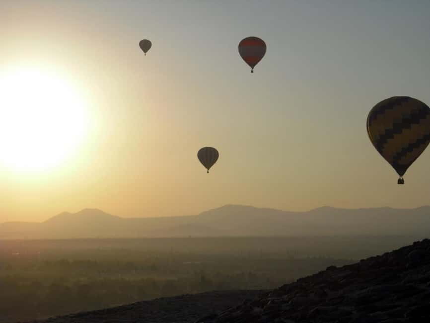 CDMX: Teotihuacan Hot Air Balloon with Breakfast - The landing toast and the breakfast question