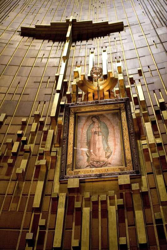 CDMX: Tour of the ruins of Teotihuacan, Tlatelolco, and Guadalupe - Lunch, music, and a Mexican fiesta