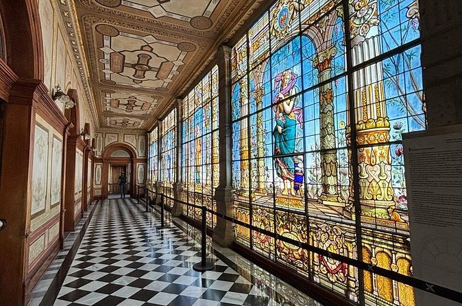 Chapultepec Castle & Anthropology Museum Prívate Tour - A short walk through Chapultepec Forest