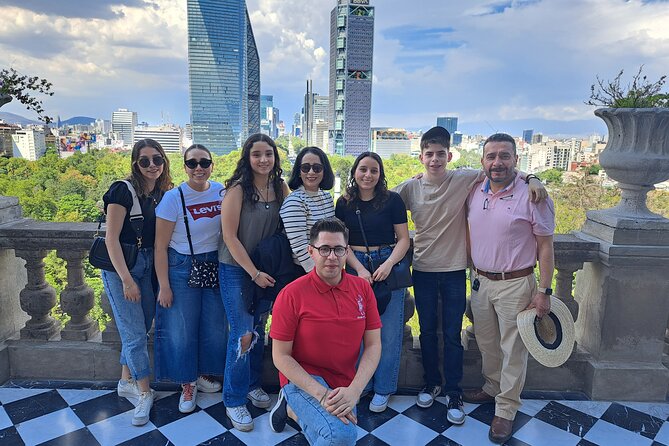 Chapultepec Castle Tour and its surroundings - Beginning at the Monumento a los Niños Héroes