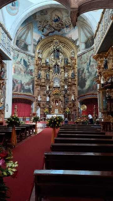 Ciudad de Mexico: Historia y vida moderna en la capital - Santo Domingo and the Aztec remains