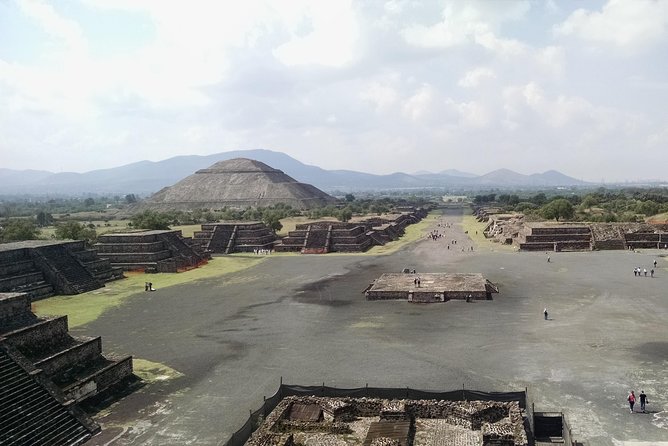 COMBO - Guadalupe Shrine & Teotihuacan Pyramids + Taxco (2 days) - The Guadalupe Shrine brings a different kind of Mexico