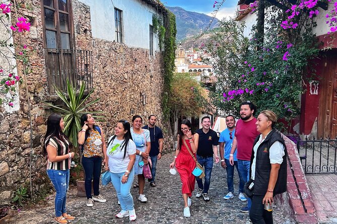 Cuernavaca and Taxco Tour from Mexico City - Morning pickup and the first practical test