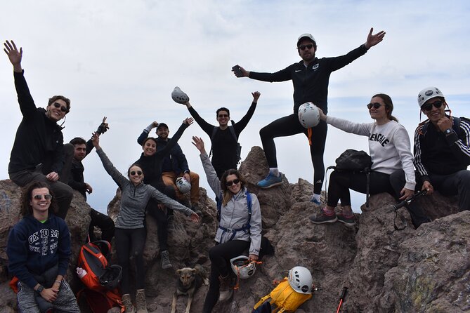 Cumbre la Malinche from Puebla (private tour) - The upper gravel slope and summit push