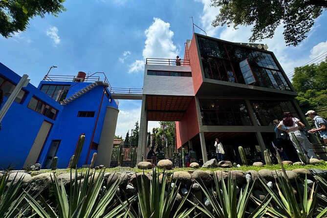 Diego Rivera Frida Kahlo Studio House Tour - Why these studio houses matter