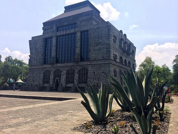 Diego Rivera Studio & UNAM Murals Tour with Admission Tickets - Two Mexico City art stops with a useful contrast