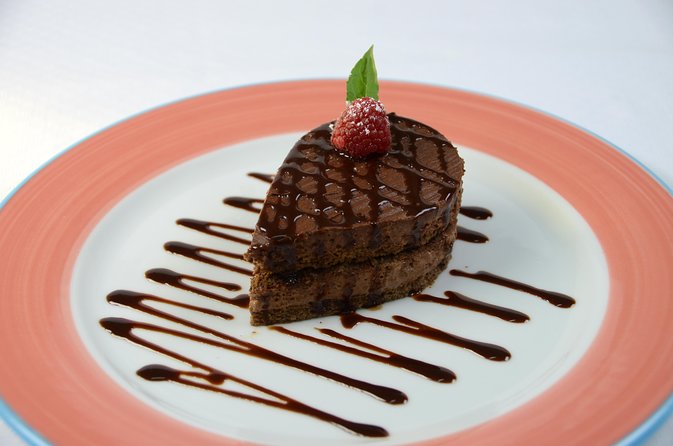 Dinner at the Revolving Bellini Restaurant in Mexico City - Who will enjoy this evening most?