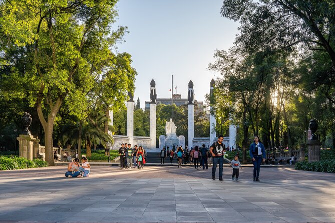 Discover Reforma & Chapultepec Park: Cable Car & Ferris Wheel - What to expect from Irving as your guide