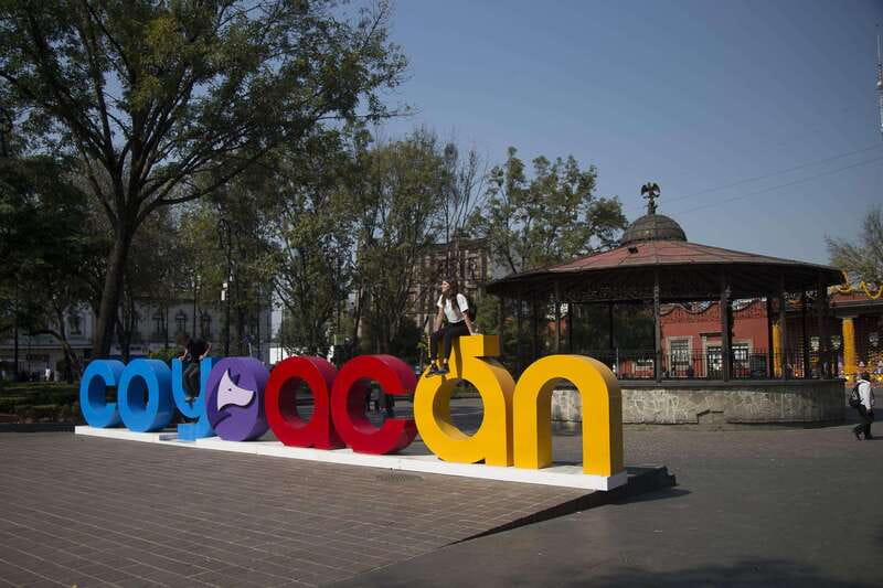 Discover Xochimilco and Coyoacán: Tradition, Music, Culture - Walking through Coyoacán’s old streets