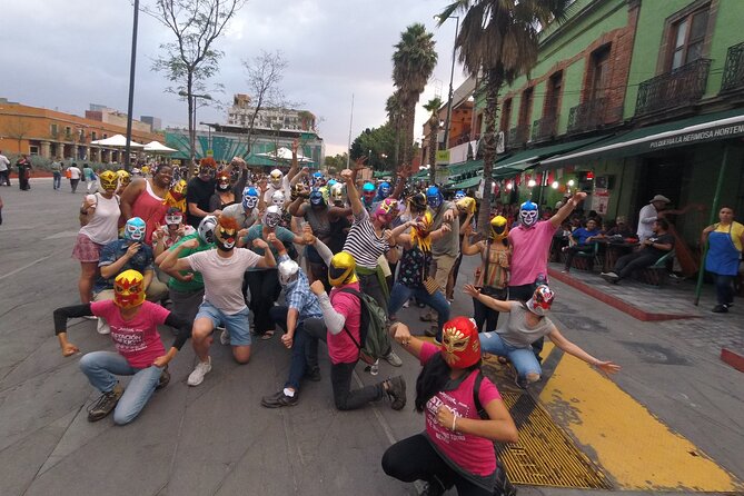 Drinks, Music and Lucha libre on a Saturday Night in Mexico City - What the guides add to the night