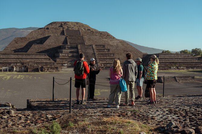 Early & Express Tour Teotihuacan Pyramids - Entering Teotihuacan before the heat