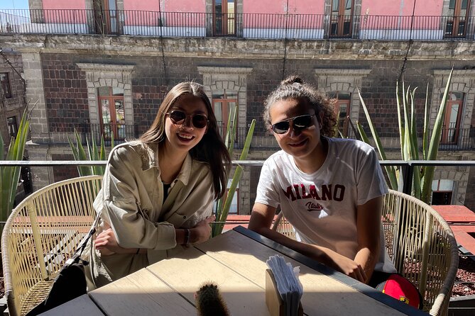 El Centro Street Food Walking Tour - Palacio Postal provides a special pause