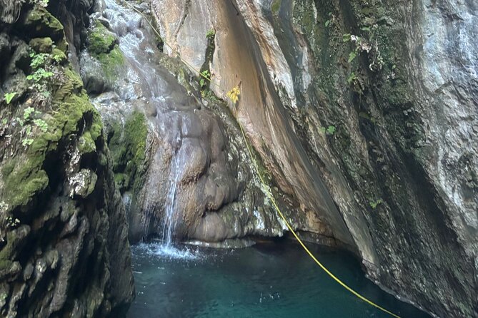 Exclusive Full-Day Tolantongo & La Gloria Hot Springs Adventure - Grutas Tolantongo and the famous cliffside pools