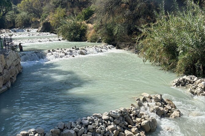 Exclusive Full-Day Tolantongo & La Gloria Hot Springs Adventure - What the included gear means for you