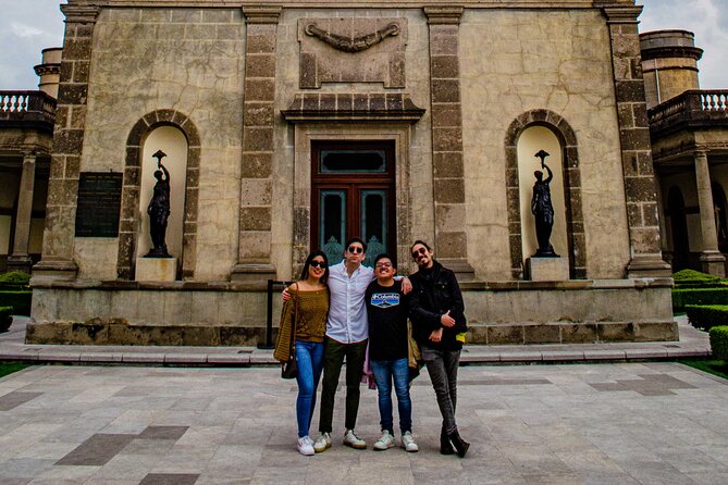 EXCLUSIVE TOUR Chapultepec Castle - Small Groups - The uphill walk through Chapultepec Forest