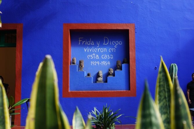 EXCLUSIVE TOUR Frida Kahlo, Coyoacan and Xochimilco - small groups - Who Will Get the Most From This Experience