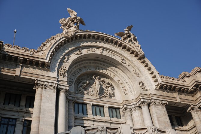 EXCLUSIVE TOUR to Palacio de Bellas Artes - small groups - The Art Nouveau and Art Deco contrast