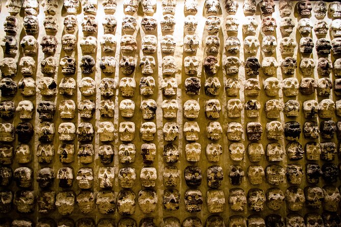 Exclusive tour to Templo Mayor in CDMX - Starting with the archaeological zone