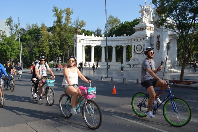 Explore Chapultepec & Mexico City sights by Bike - Why a bicycle works so well in Mexico City